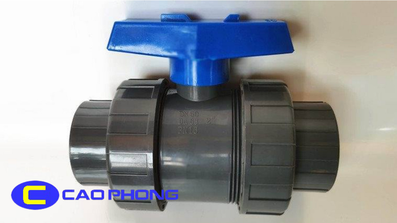 Thiết kế rắc co tiện lợi giúp lắp đặt van bi PVC FINMAX dễ dàng hơn bao giờ hết