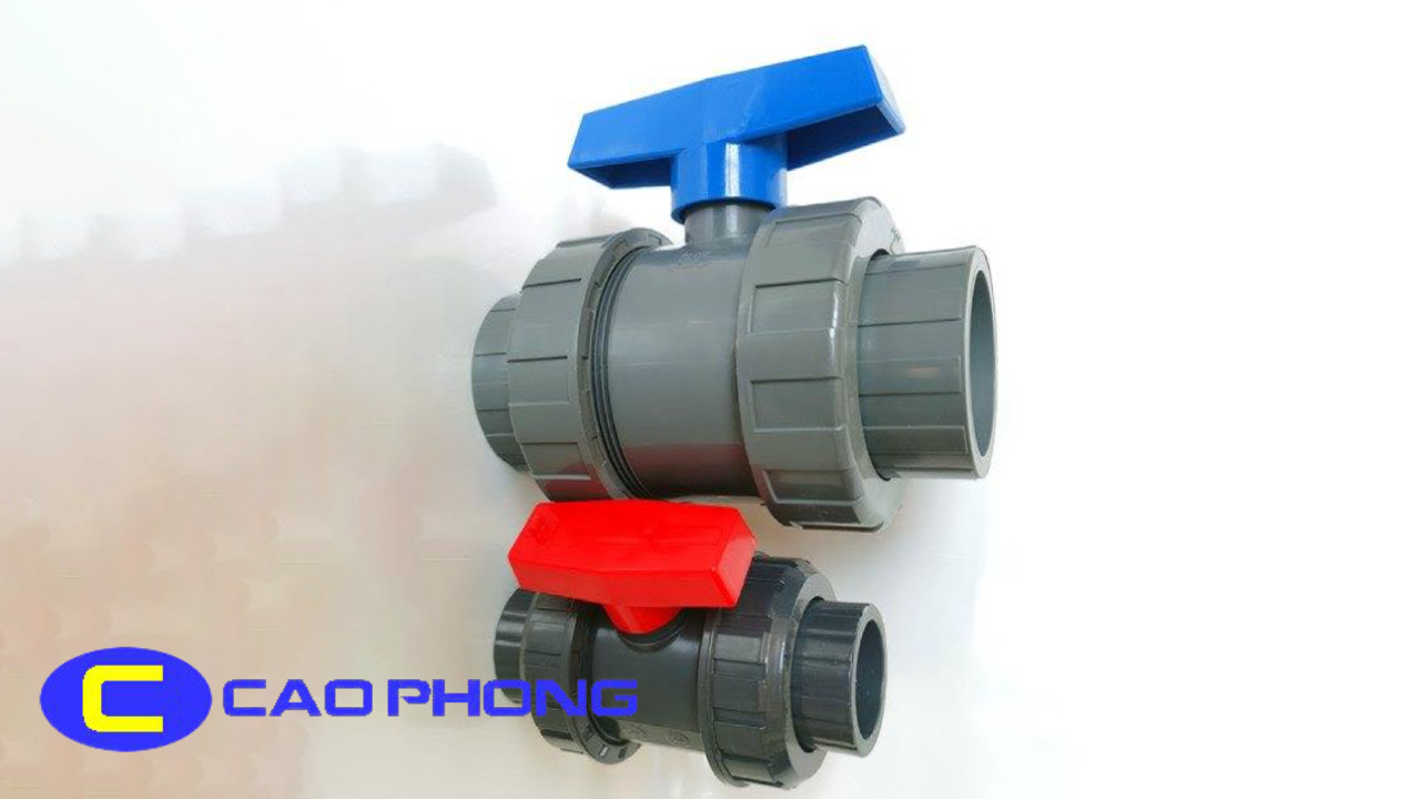 Cận cảnh chi tiết van bi nhựa 2 đầu rắc co có độ kín hoàn hảo, vận hành ổn định